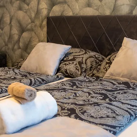 Luxusni Nmnm Essence Nove Mesto na Morave